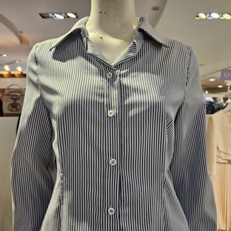 스트라이프턱장식플레어블라우스