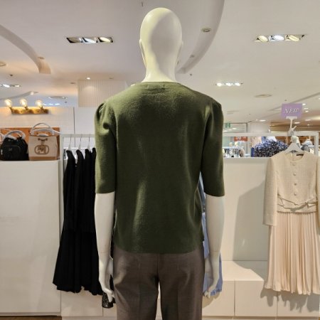 넥진주반팔니트