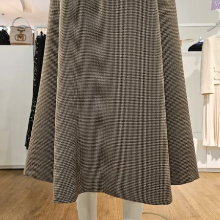 잔체크A라인스커트