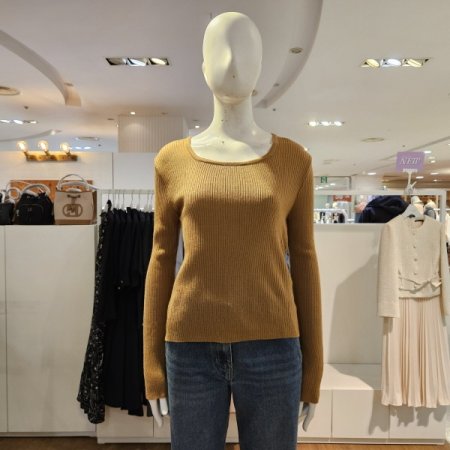 골지스퀘어넥니트