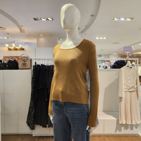 골지스퀘어넥니트