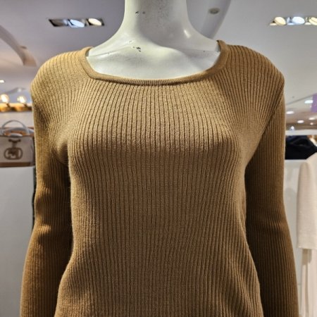 골지스퀘어넥니트