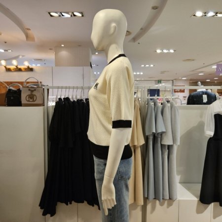 나나이브배색니트