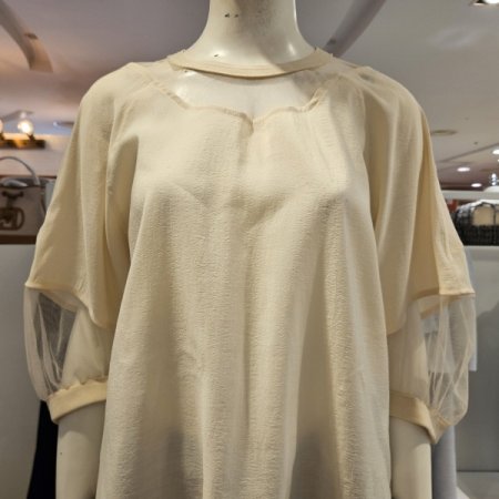 메쉬배색라운드넥블라우스