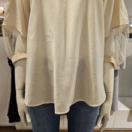 메쉬배색라운드넥블라우스