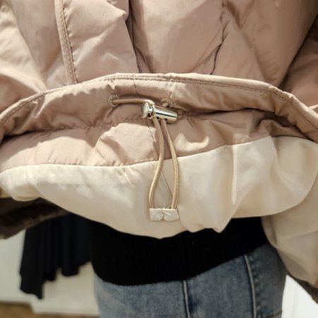 후드중경량숏덕다운점퍼