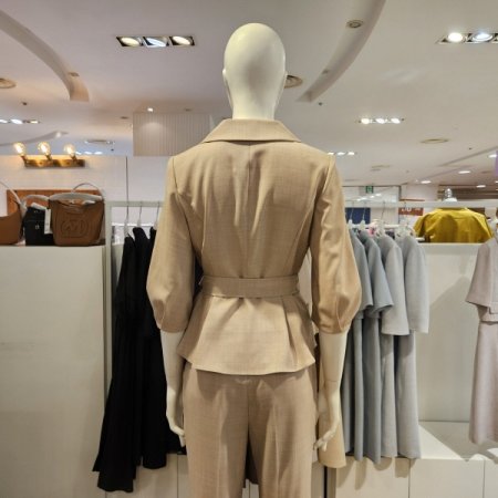 카라턱장식플레어블라우스