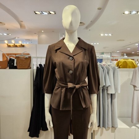 카라턱장식플레어블라우스