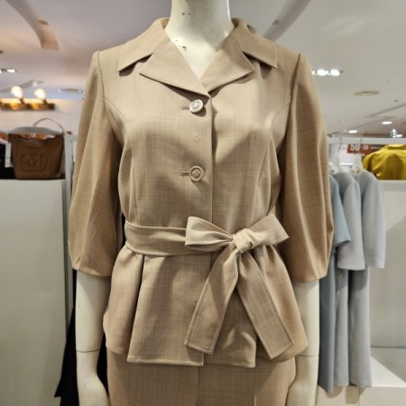 카라턱장식플레어블라우스