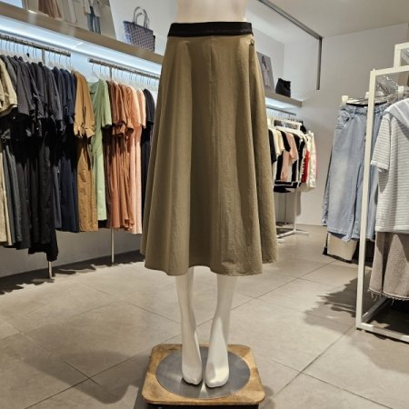 허리밴딩플레어스커트