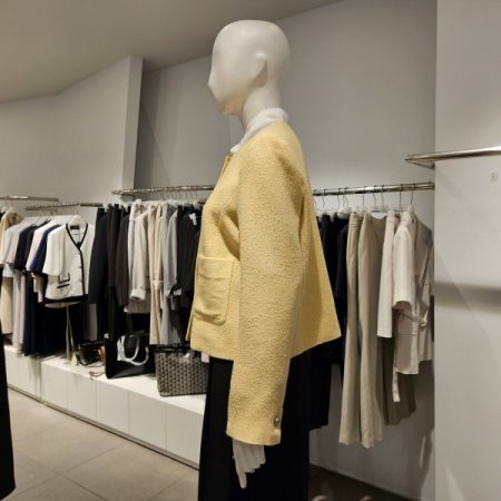 팬시라운드넥소매배색자켓