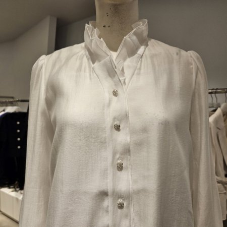 넥프릴블라우스