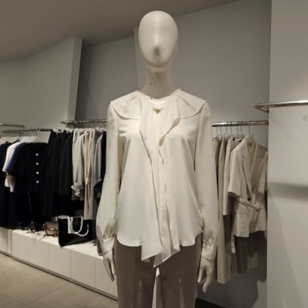 프릴디테일블라우스