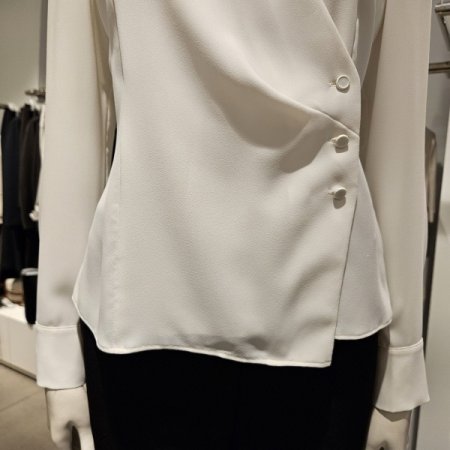 사선여밈셔츠카라블라우스