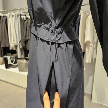 허리스트링카라원피스