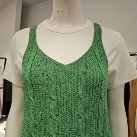 금속장식V넥뷔스띠에