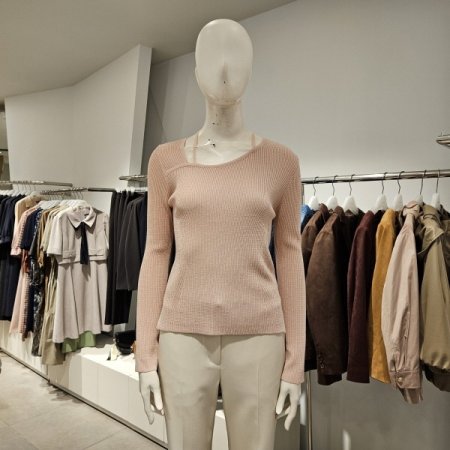 네크끈골지니트