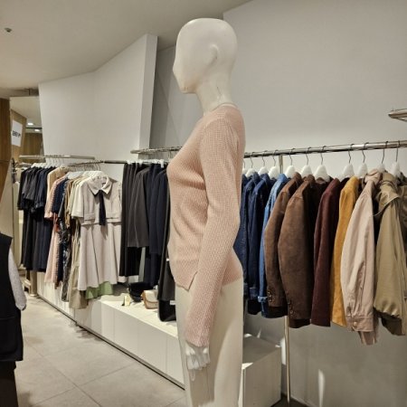 네크끈골지니트