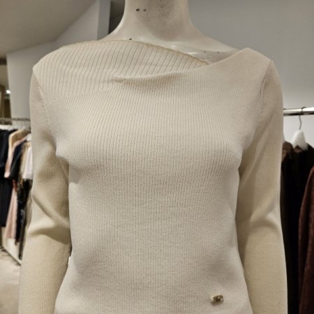 넥꼬임도지풀오버