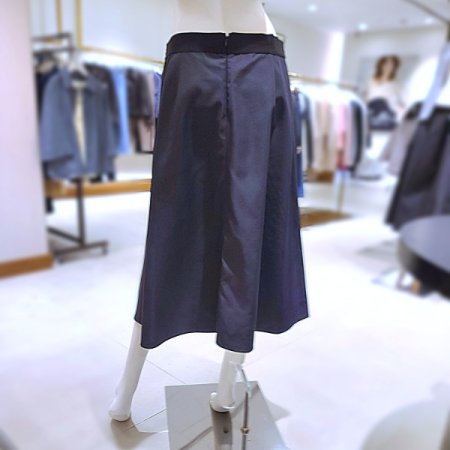 솔리드 플레어 스커트