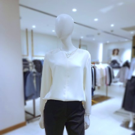 네크리스블라우스