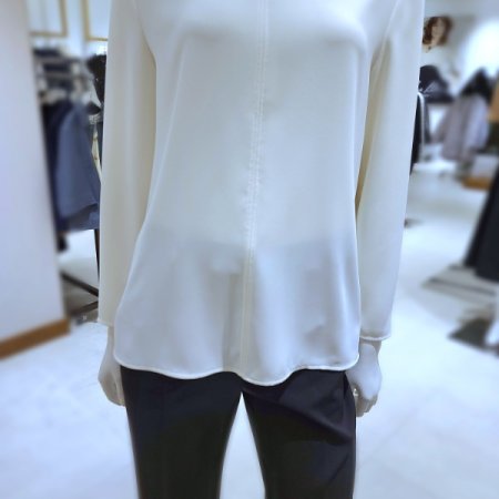 네크리스블라우스