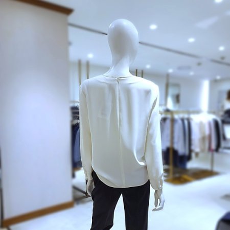 네크리스블라우스