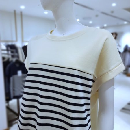 루즈핏 스트라이프티셔츠