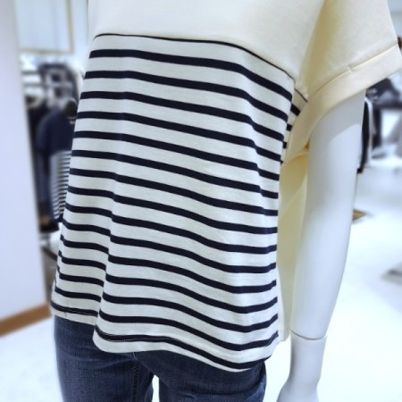 루즈핏 스트라이프티셔츠