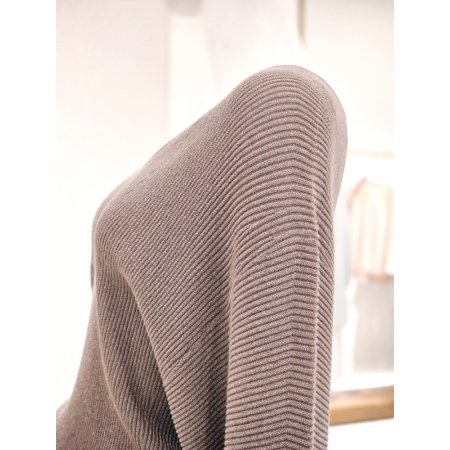 V넥메탈 홀가먼트니트