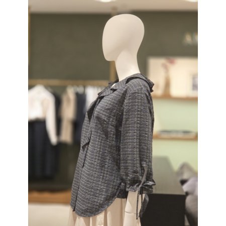 프릴장식블라우스