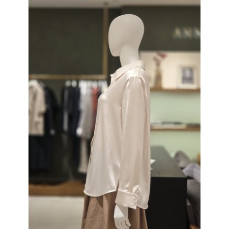 새틴 카라블라우스