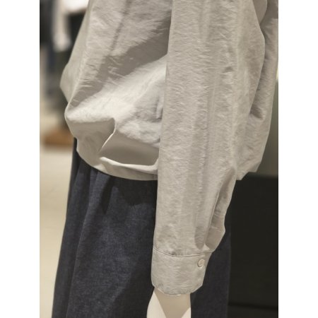 셔링장식 블라우스