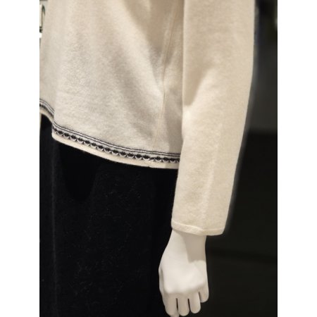 패턴장식울니트