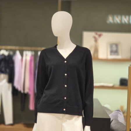 단추장식V넥니트