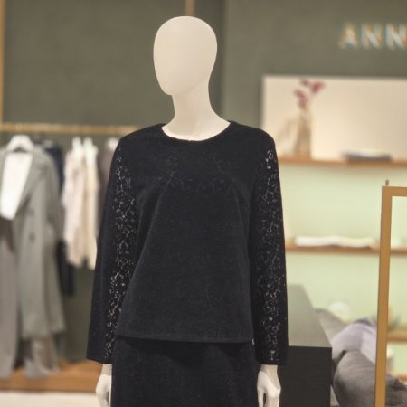 스웨이드 레이스블라우스