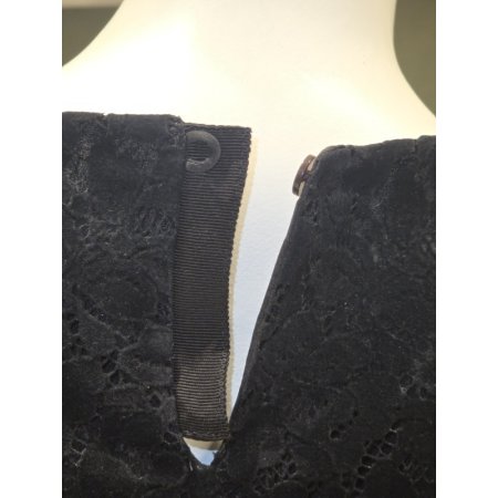 스웨이드 레이스블라우스