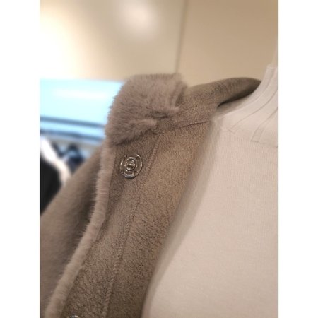 골드 문 라운드 맨투맨 티셔츠