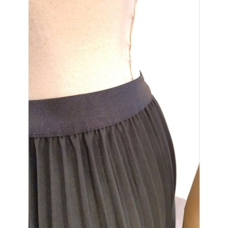 수란 플리츠 밴딩스커트 블랙