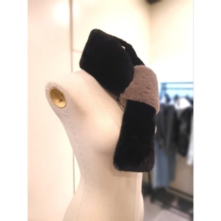 에코 리버스 퍼 머플러 블랙