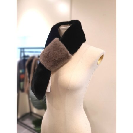 에코 리버스 퍼 머플러 블랙