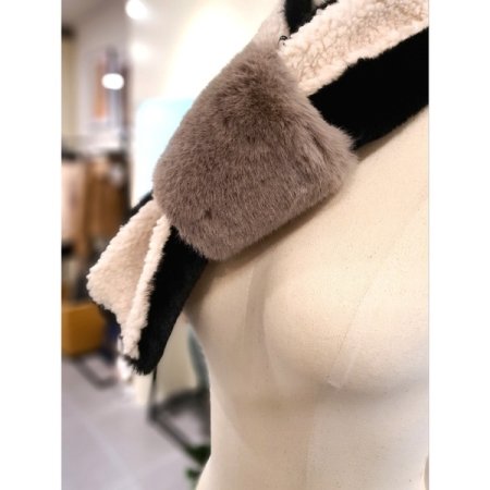 에코 리버스 퍼 머플러 블랙