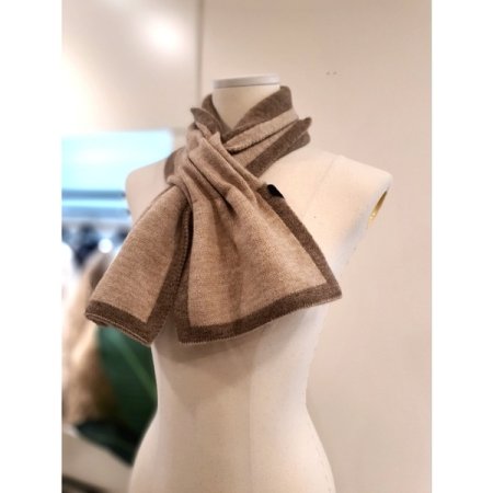 라인 배색 고리 머플러 베이지