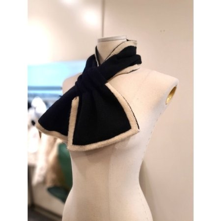 라인 배색 고리 머플러 베이지