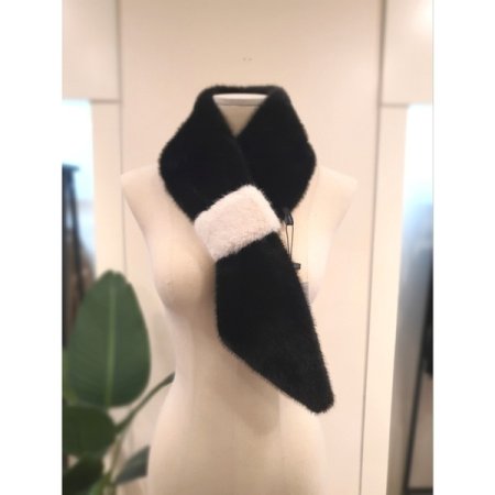 에코 C퍼 머플러 아이보리