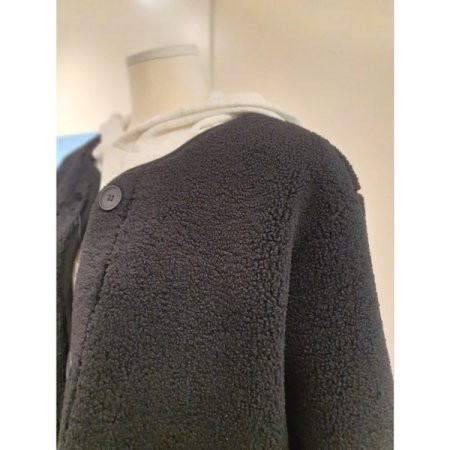 지퍼 포켓 에코 무스탕 코트 블랙