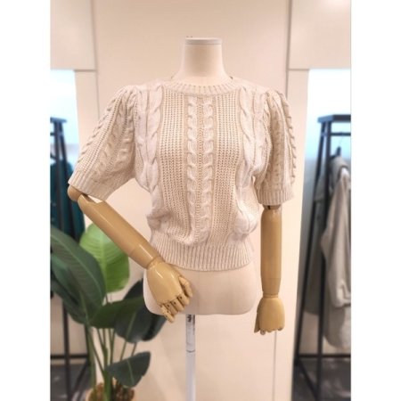 퍼프 반팔 소매 꽈배기 숏 니트 핑크