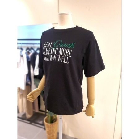 그로우 자수 프린트 반팔 티셔츠 블랙