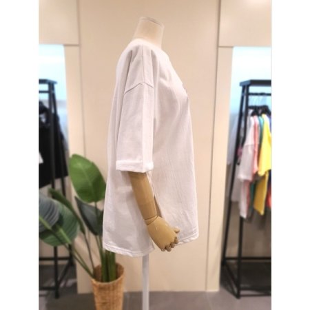 베스티 루즈핏 롤업 소매 티셔츠 IV