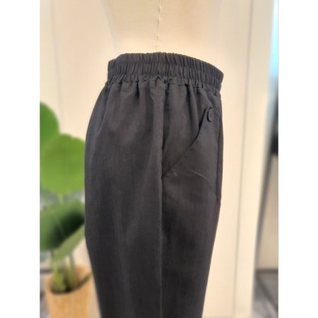 버튼 포켓 밴딩 배기 면 팬츠 블랙